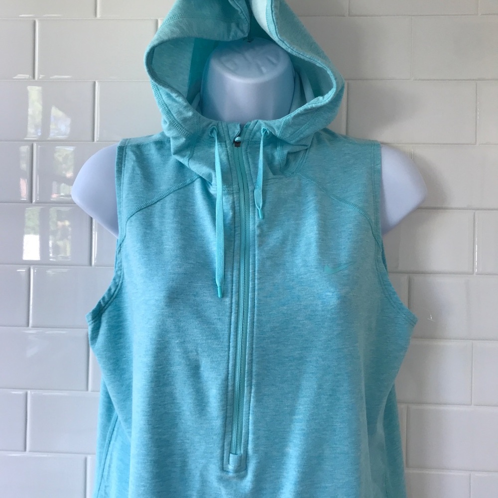 👚LIKE NEW 🍀Nike Top